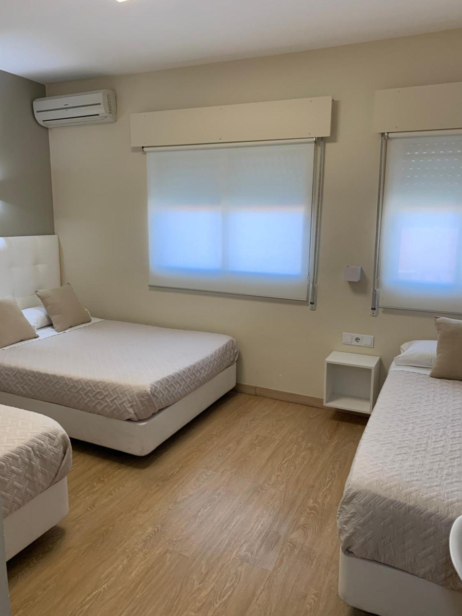 Hostal El Rocio Paracuellos de Jarama Ngoại thất bức ảnh
